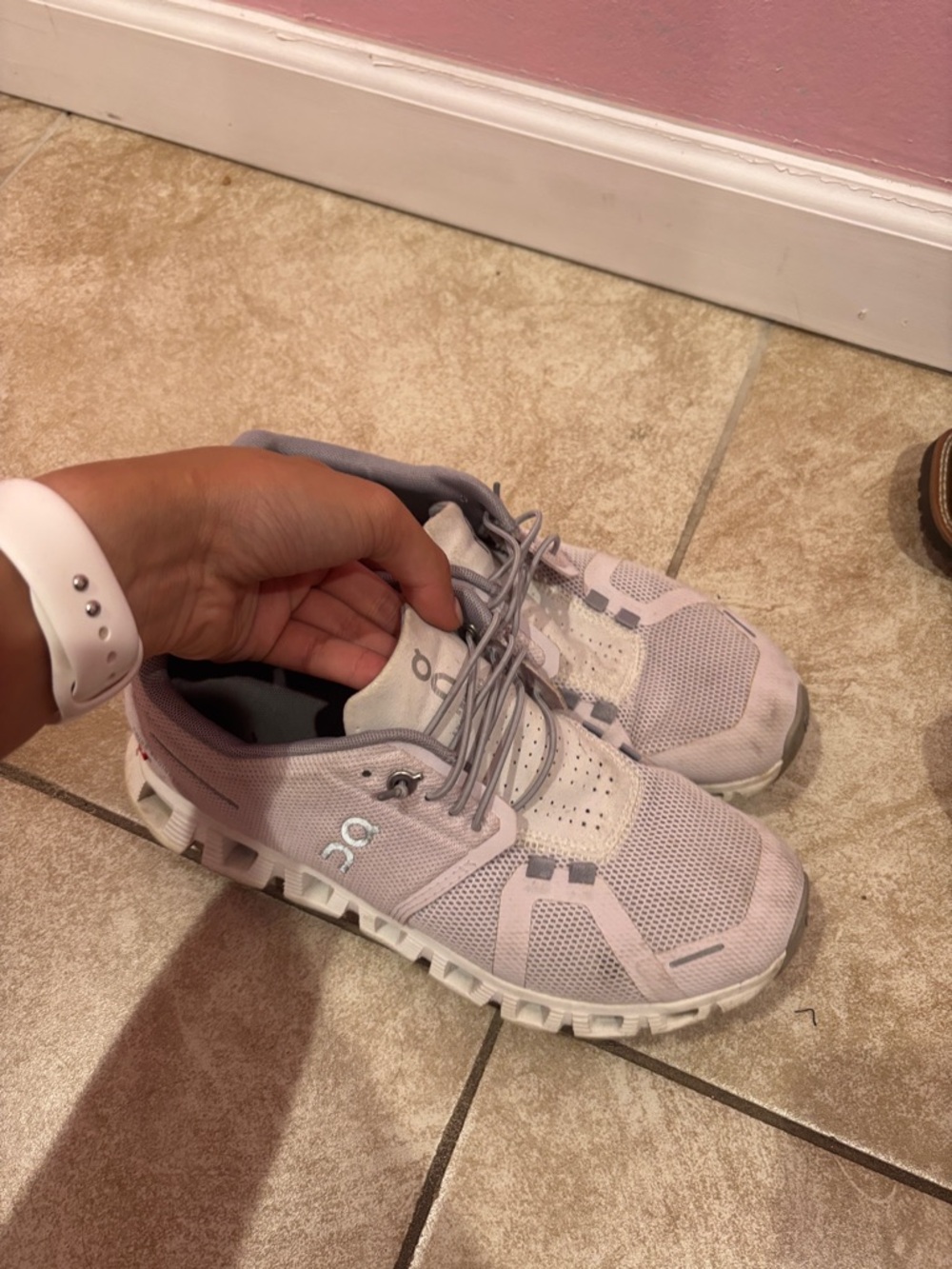 On Running Women's Light Pink / White Cloud Sneakers